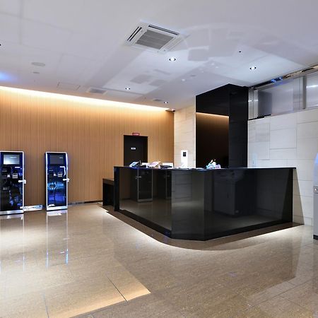 Welina Hotel Honmachi Osaka Exterior photo